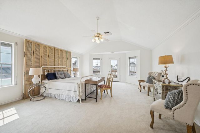 151 Tamana Drive, Tiki Island, TX 77554