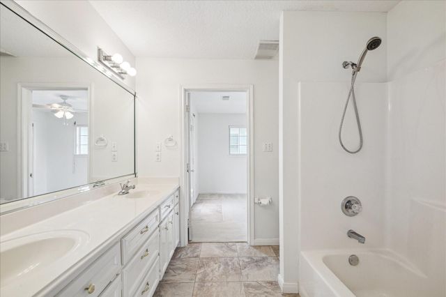 151 Tamana Drive, Tiki Island, TX 77554