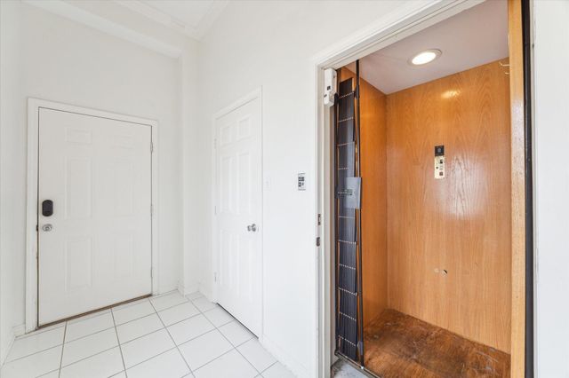 151 Tamana Drive, Tiki Island, TX 77554