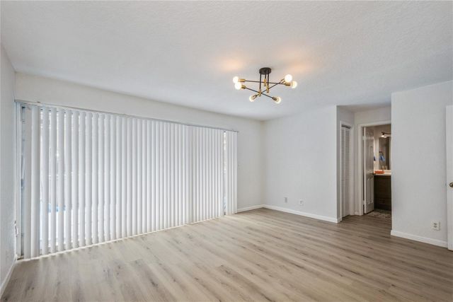 8208 NW 8th Place 4, Fort Lauderdale, FL 33324