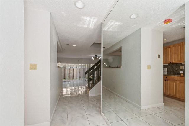 8208 NW 8th Place 4, Fort Lauderdale, FL 33324