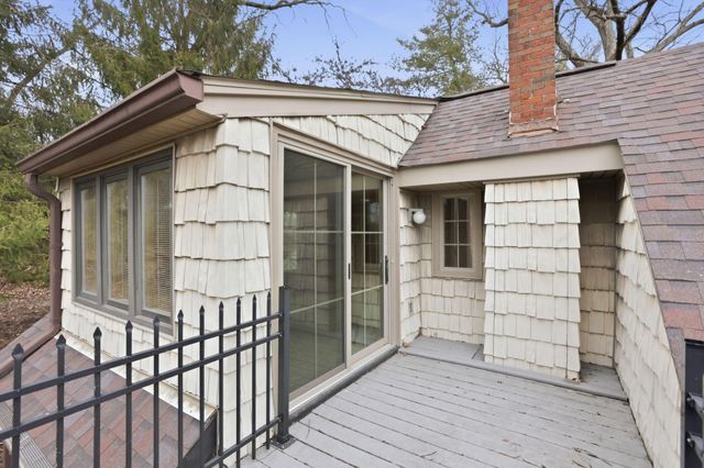 17 Red Bud Lane, Lancaster, OH 43130