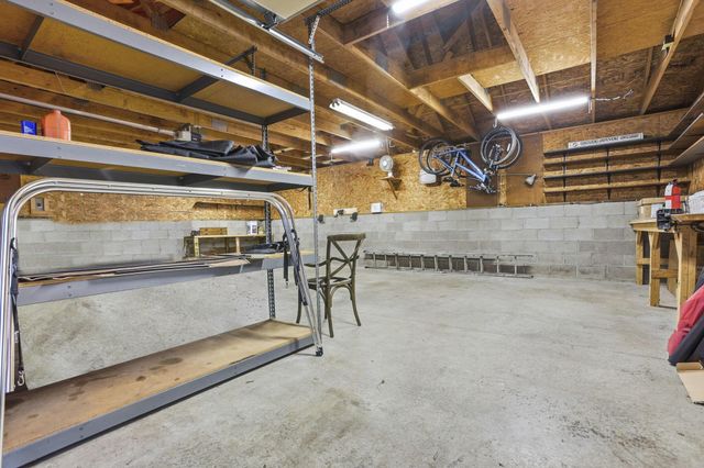 17 Red Bud Lane, Lancaster, OH 43130