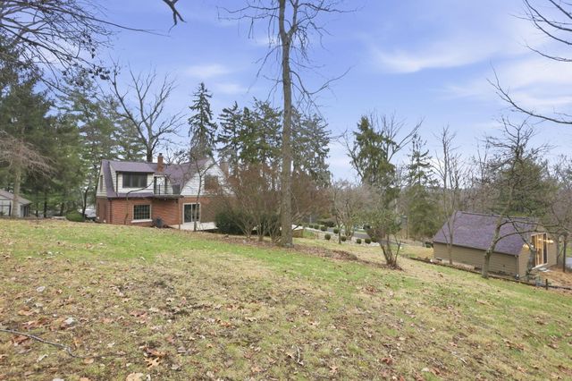 17 Red Bud Lane, Lancaster, OH 43130