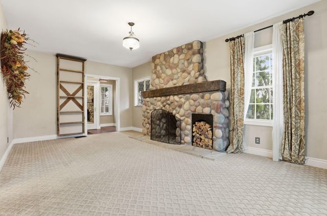 17 Red Bud Lane, Lancaster, OH 43130