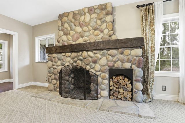 17 Red Bud Lane, Lancaster, OH 43130