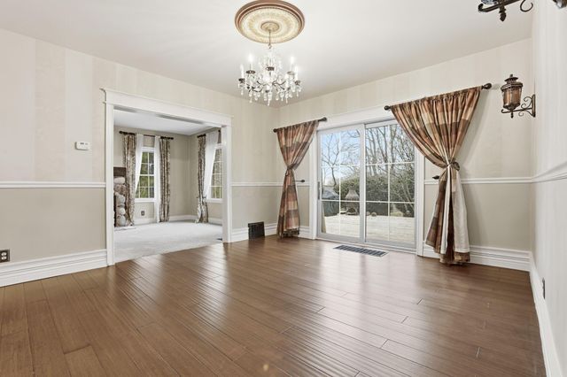 17 Red Bud Lane, Lancaster, OH 43130