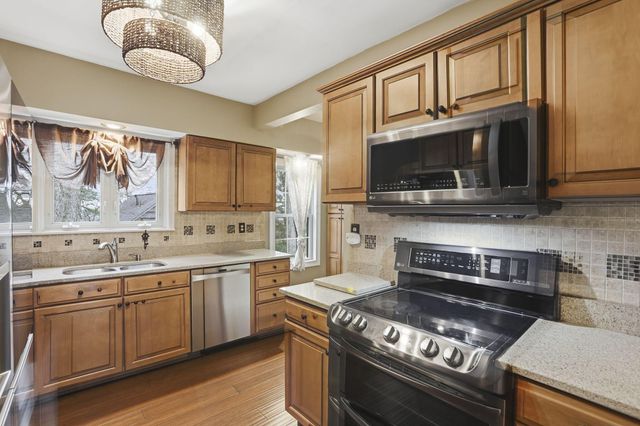 17 Red Bud Lane, Lancaster, OH 43130