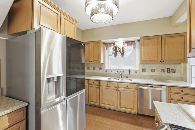 17 Red Bud Lane, Lancaster, OH 43130