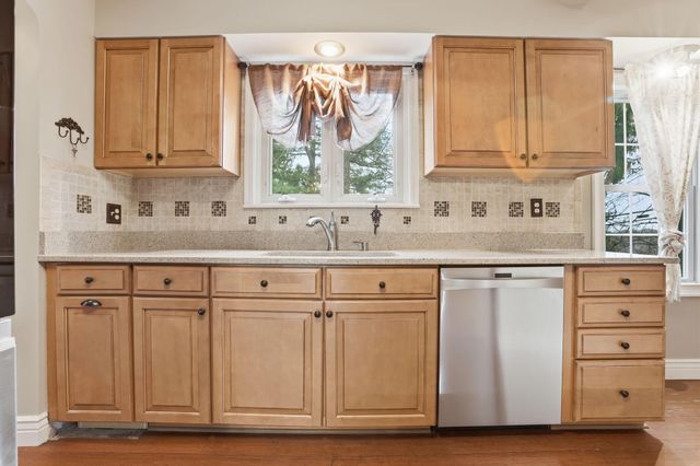 17 Red Bud Lane, Lancaster, OH 43130