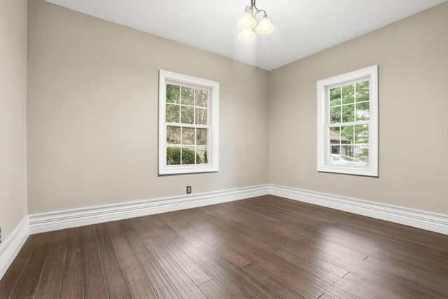 17 Red Bud Lane, Lancaster, OH 43130