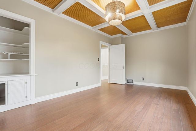 17 Red Bud Lane, Lancaster, OH 43130