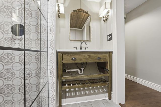 17 Red Bud Lane, Lancaster, OH 43130