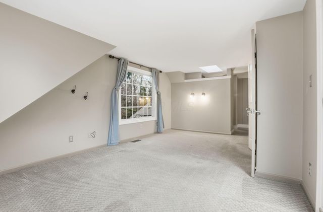 17 Red Bud Lane, Lancaster, OH 43130