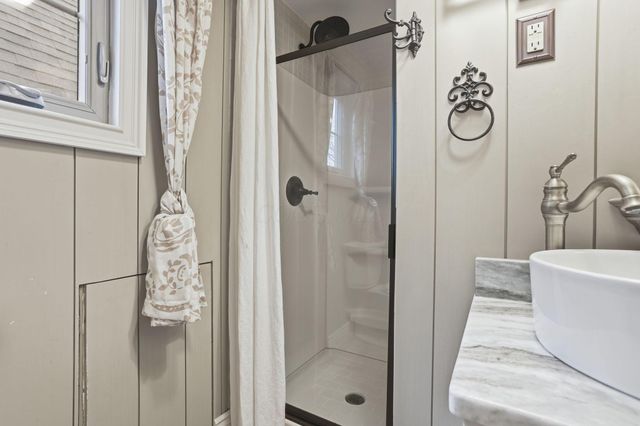 17 Red Bud Lane, Lancaster, OH 43130