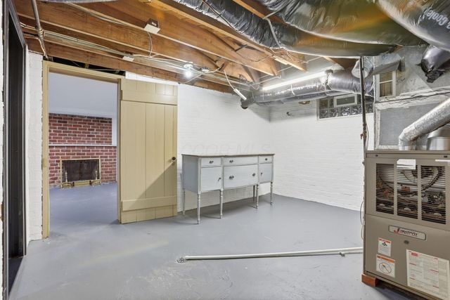 17 Red Bud Lane, Lancaster, OH 43130