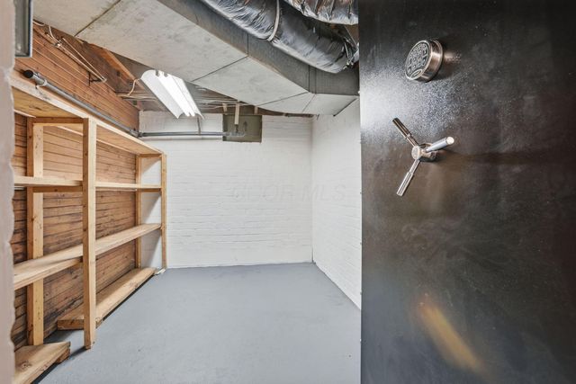 17 Red Bud Lane, Lancaster, OH 43130