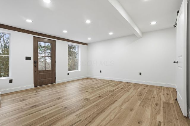 17 Red Bud Lane, Lancaster, OH 43130