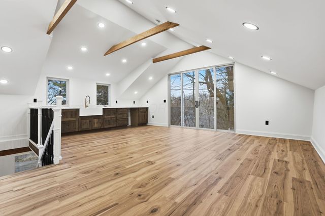 17 Red Bud Lane, Lancaster, OH 43130