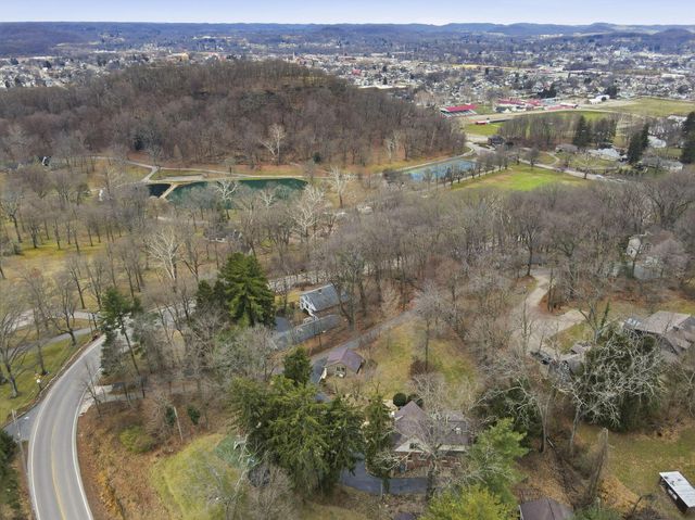 17 Red Bud Lane, Lancaster, OH 43130