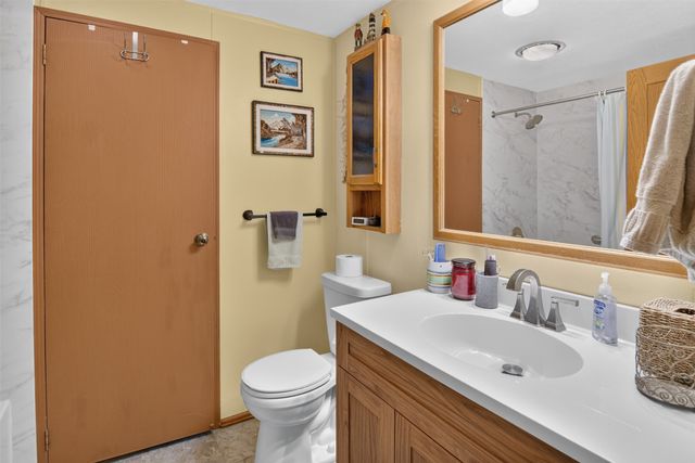 4860 NW 53rd Court, Des Moines, IA 50310