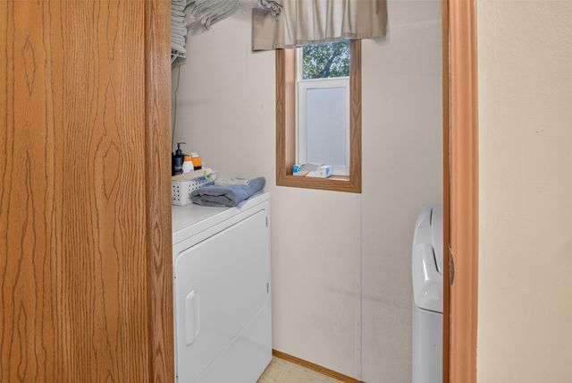 4860 NW 53rd Court, Des Moines, IA 50310