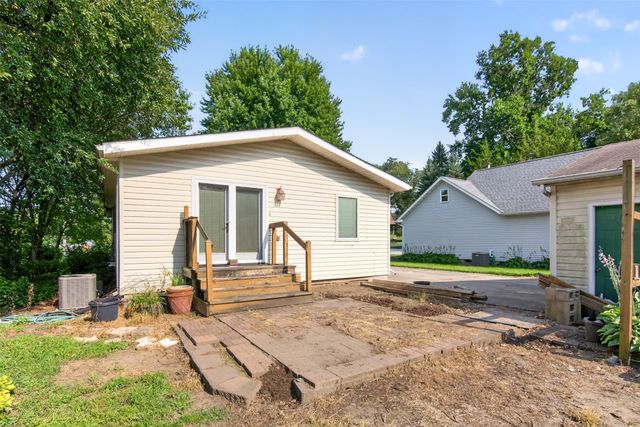 4860 NW 53rd Court, Des Moines, IA 50310