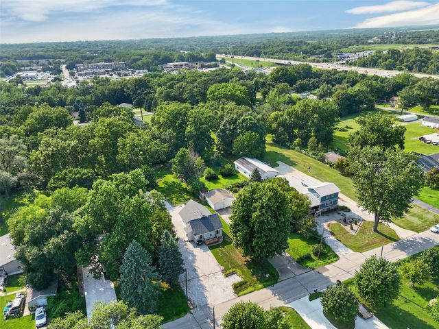4860 NW 53rd Court, Des Moines, IA 50310