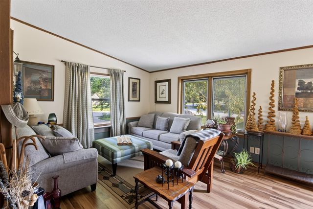 4860 NW 53rd Court, Des Moines, IA 50310