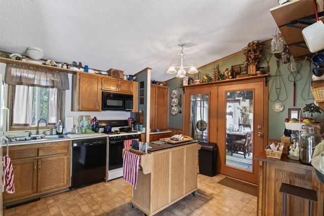 4860 NW 53rd Court, Des Moines, IA 50310