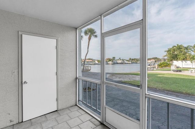 3717 46TH AVENUE S 6, St Petersburg, FL 33711