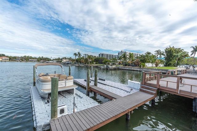 3717 46TH AVENUE S 6, St Petersburg, FL 33711