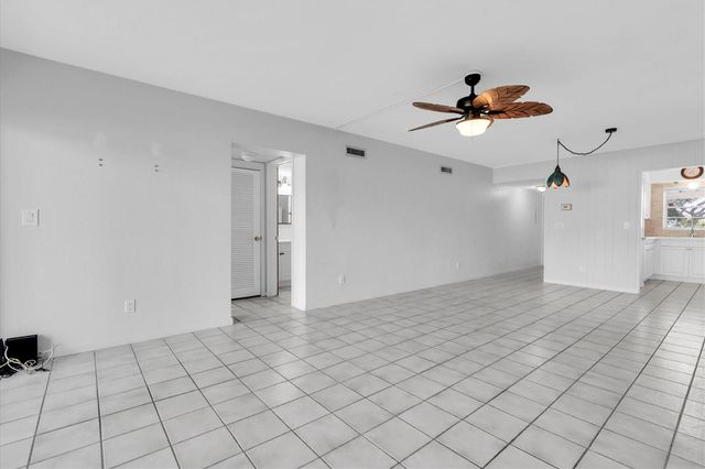 3717 46TH AVENUE S 6, St Petersburg, FL 33711