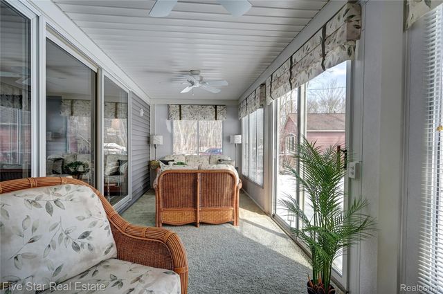 4950 Whitlow Court, Commerce Charter Township, MI 48382