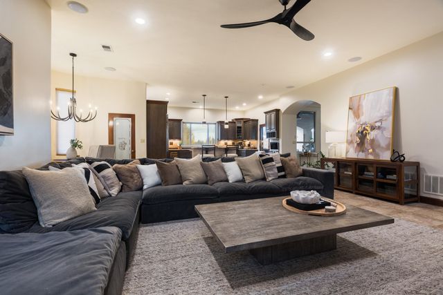 11508 Beringer Avenue NE, Albuquerque, NM 87122