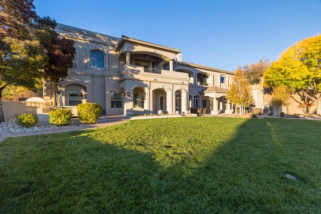 11508 Beringer Avenue NE, Albuquerque, NM 87122