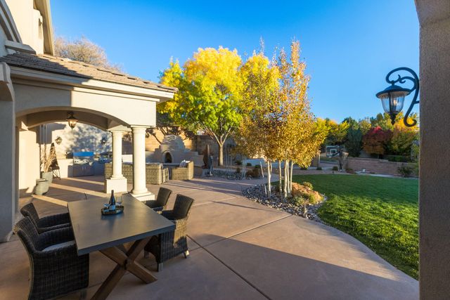 11508 Beringer Avenue NE, Albuquerque, NM 87122