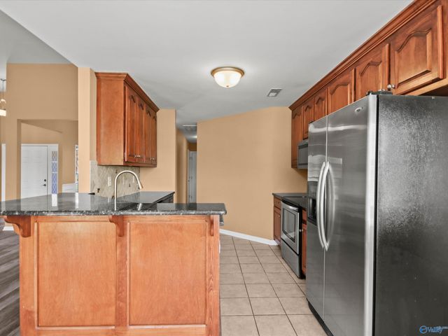 14524 Eva Circle, Athens, AL 35613