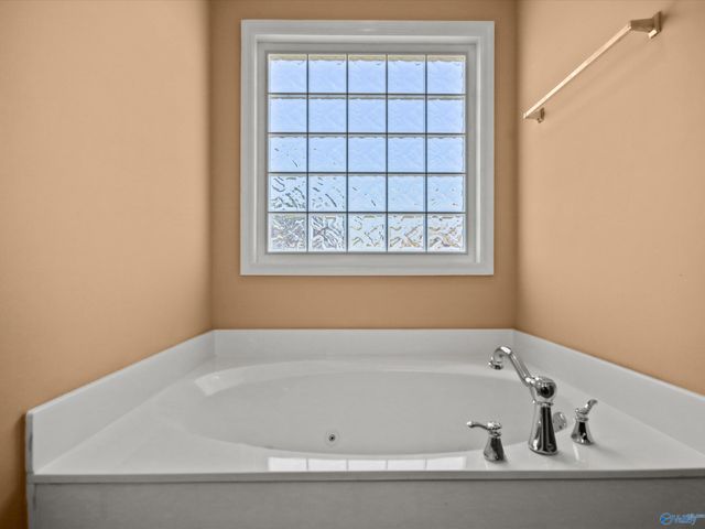 14524 Eva Circle, Athens, AL 35613