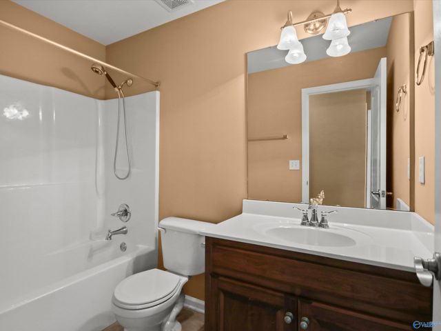 14524 Eva Circle, Athens, AL 35613