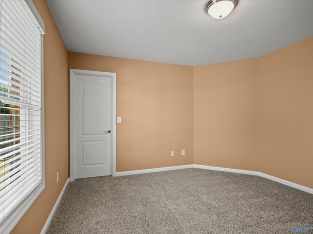 14524 Eva Circle, Athens, AL 35613