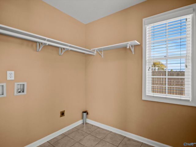 14524 Eva Circle, Athens, AL 35613