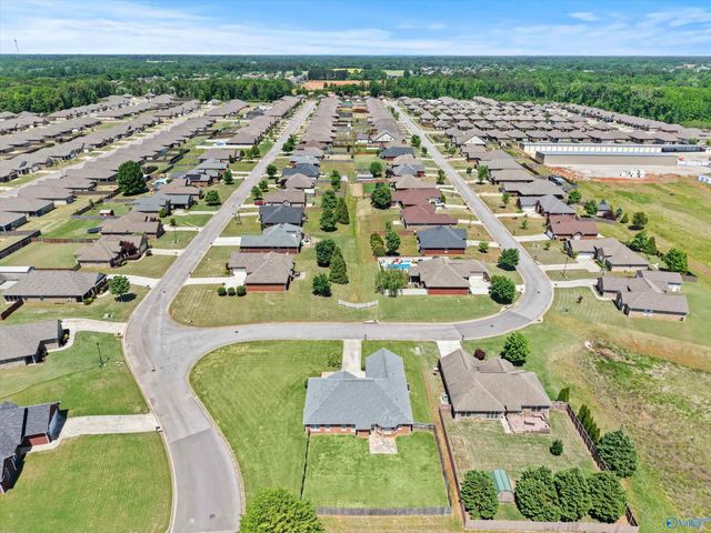 14524 Eva Circle, Athens, AL 35613