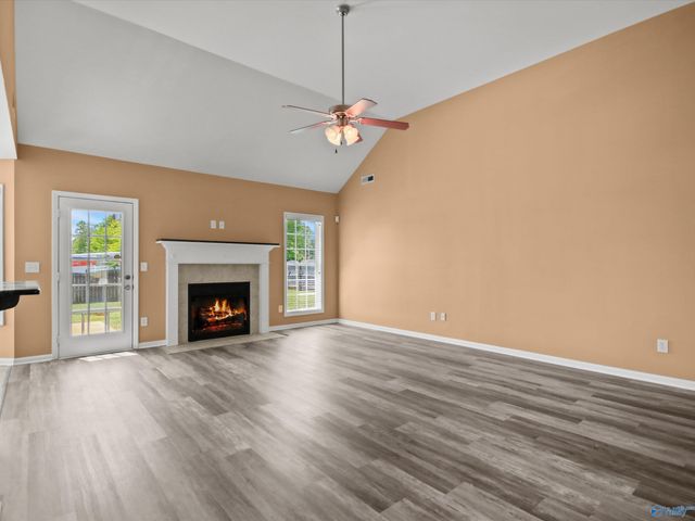 14524 Eva Circle, Athens, AL 35613