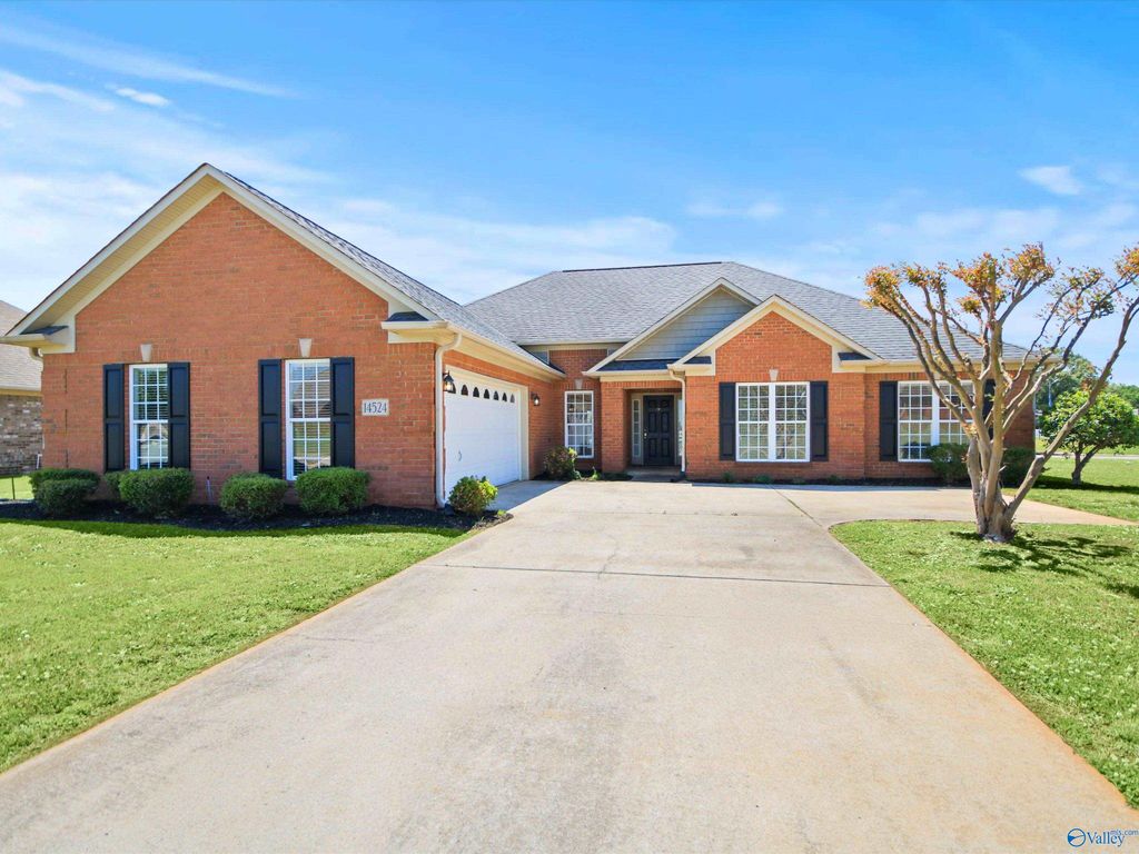 14524 Eva Circle, Athens, AL 35613