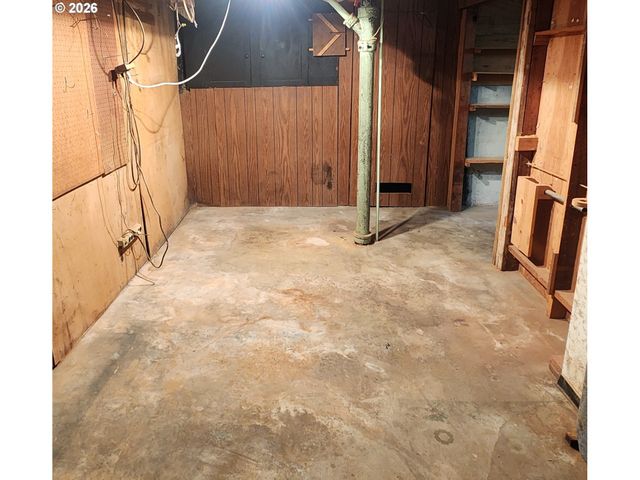 2605 Ne JARRETT St, Portland, OR 97211