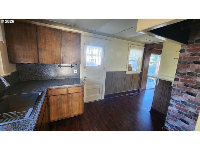 2605 Ne JARRETT St, Portland, OR 97211