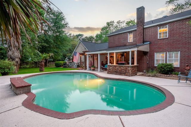 415 Neches Court, Lumberton, TX 77657