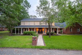 415 Neches Court, Lumberton, TX 77657