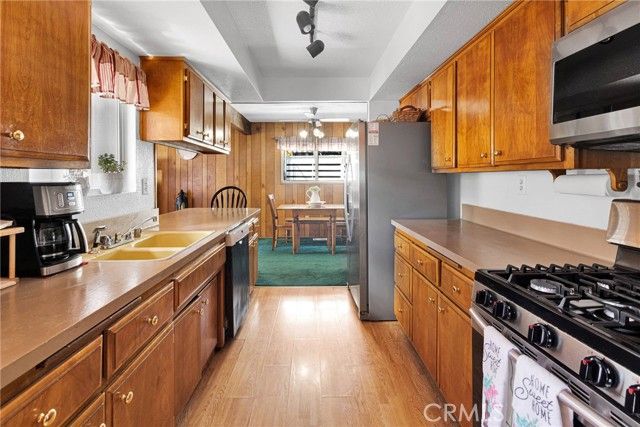 2329 E Canyon Drive, Wrightwood, CA 92397